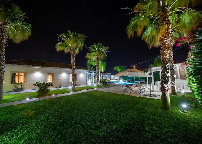 Aqua Venere Pool & לינה וארוחת בוקר מרסאלה